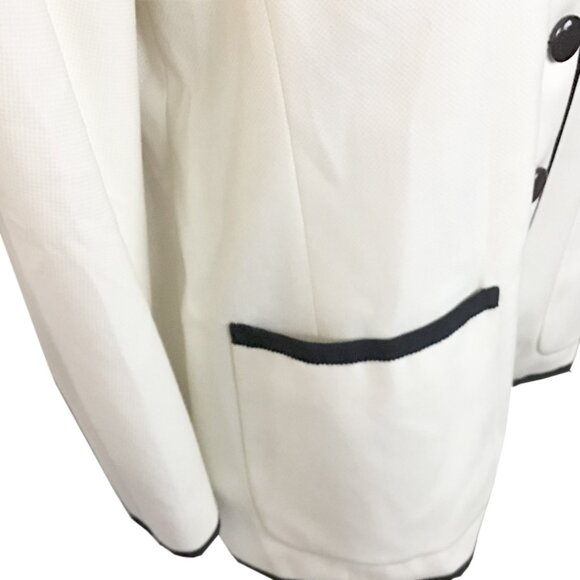 ESCADA Cream and Black Classic Wool Blazer - Picture 5 of 14